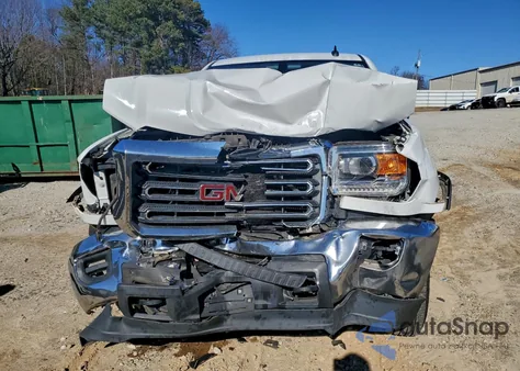 2017 GMC Sierra C2500 Heavy Duty z USA, uszkodzony, nr VIN 1GT01REG9HZ282136